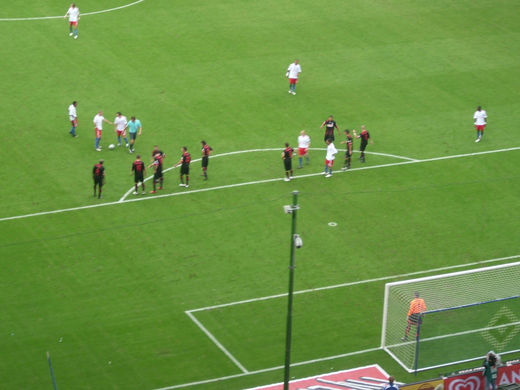 HSV - 1. FC Kln (2009/2010): Freistoss Ze Roberto