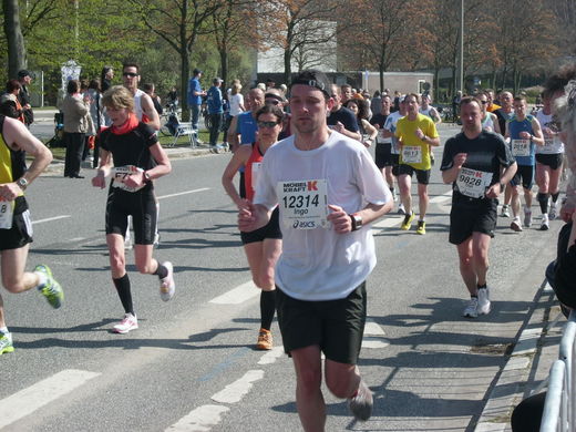 Marathon Hamburg 2010: Lufergruppe City Nord Startnummern 12314 9828